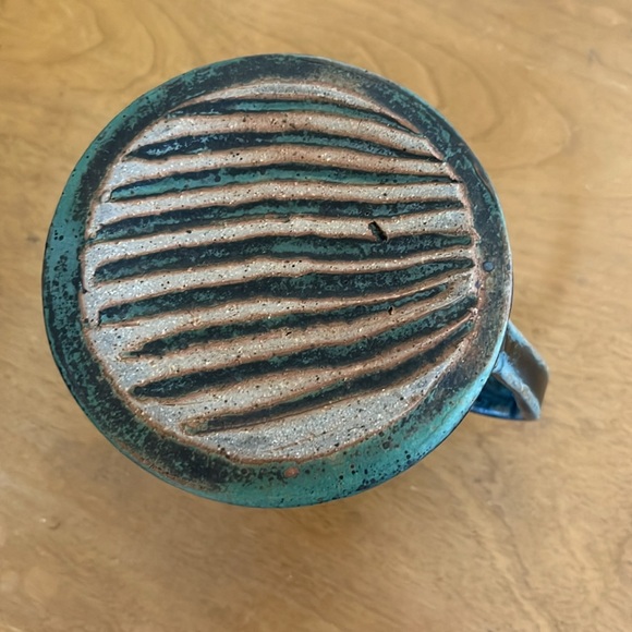 Studio Pottery Hand thrown A-Line 4 Dimples Mug in Glazed Blue Brown Earth-tones - Picture 7 of 7